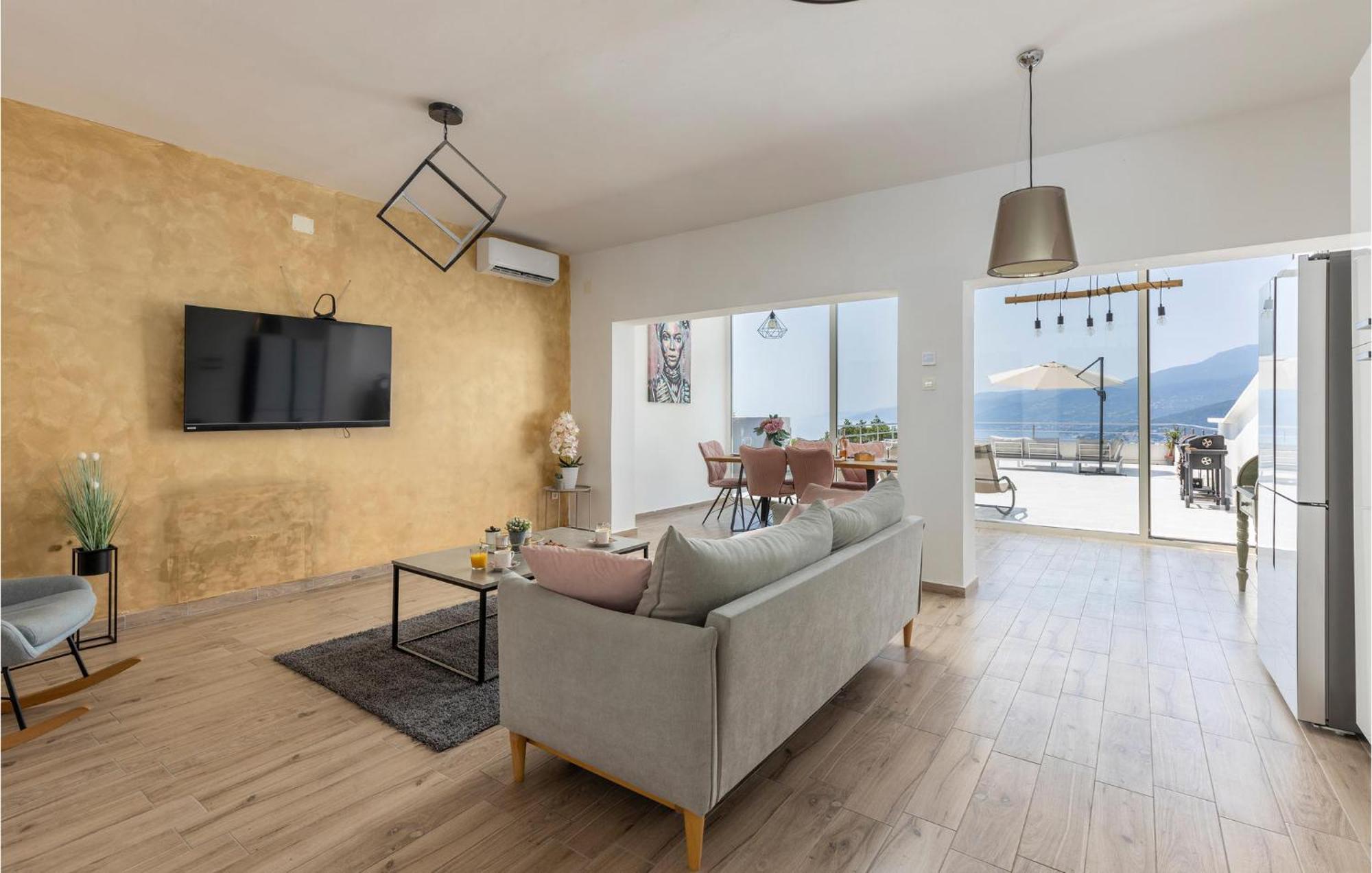 Amazing Apartment In Rijeka With Wifi Exterior foto