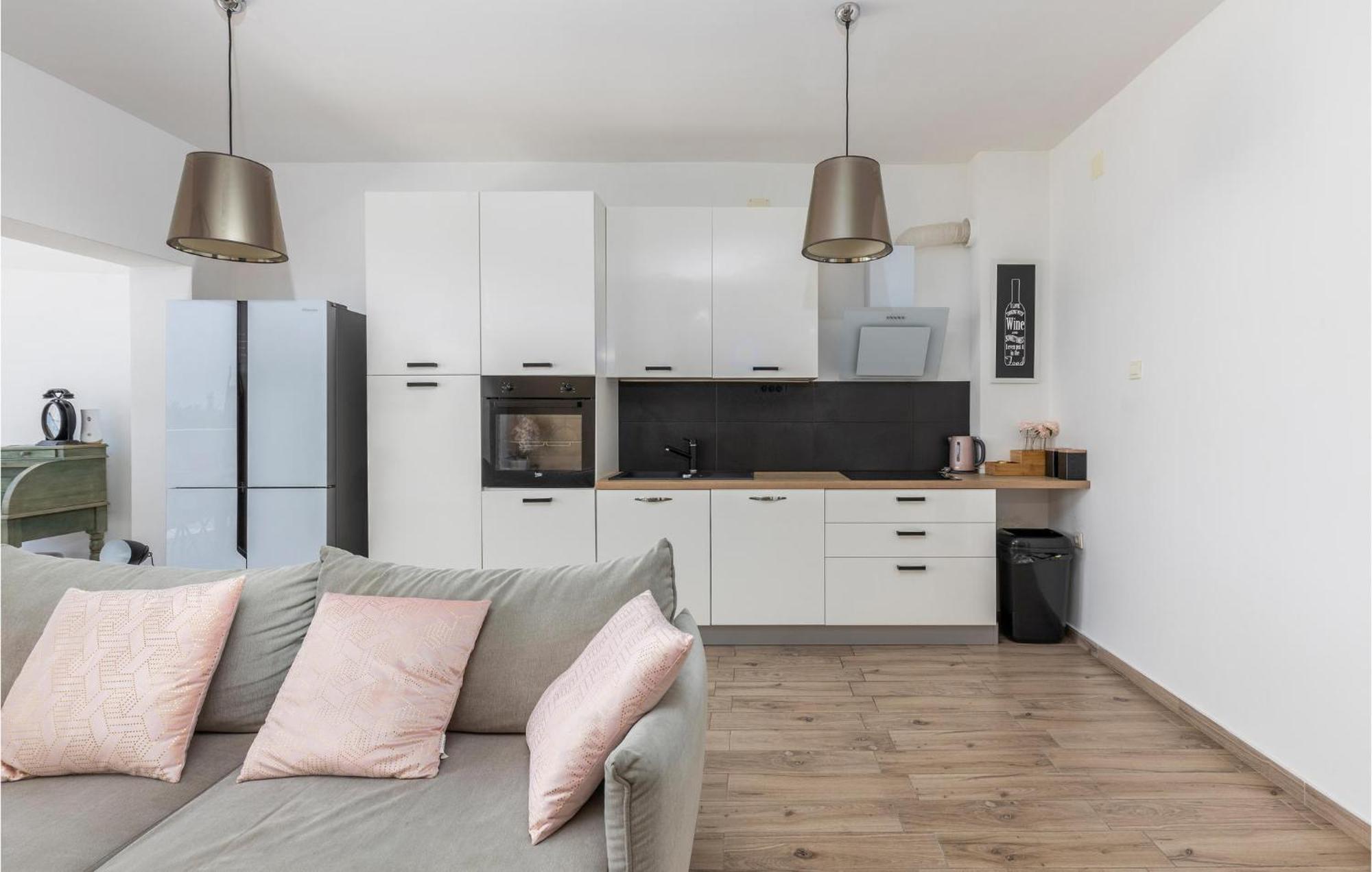 Amazing Apartment In Rijeka With Wifi Exterior foto