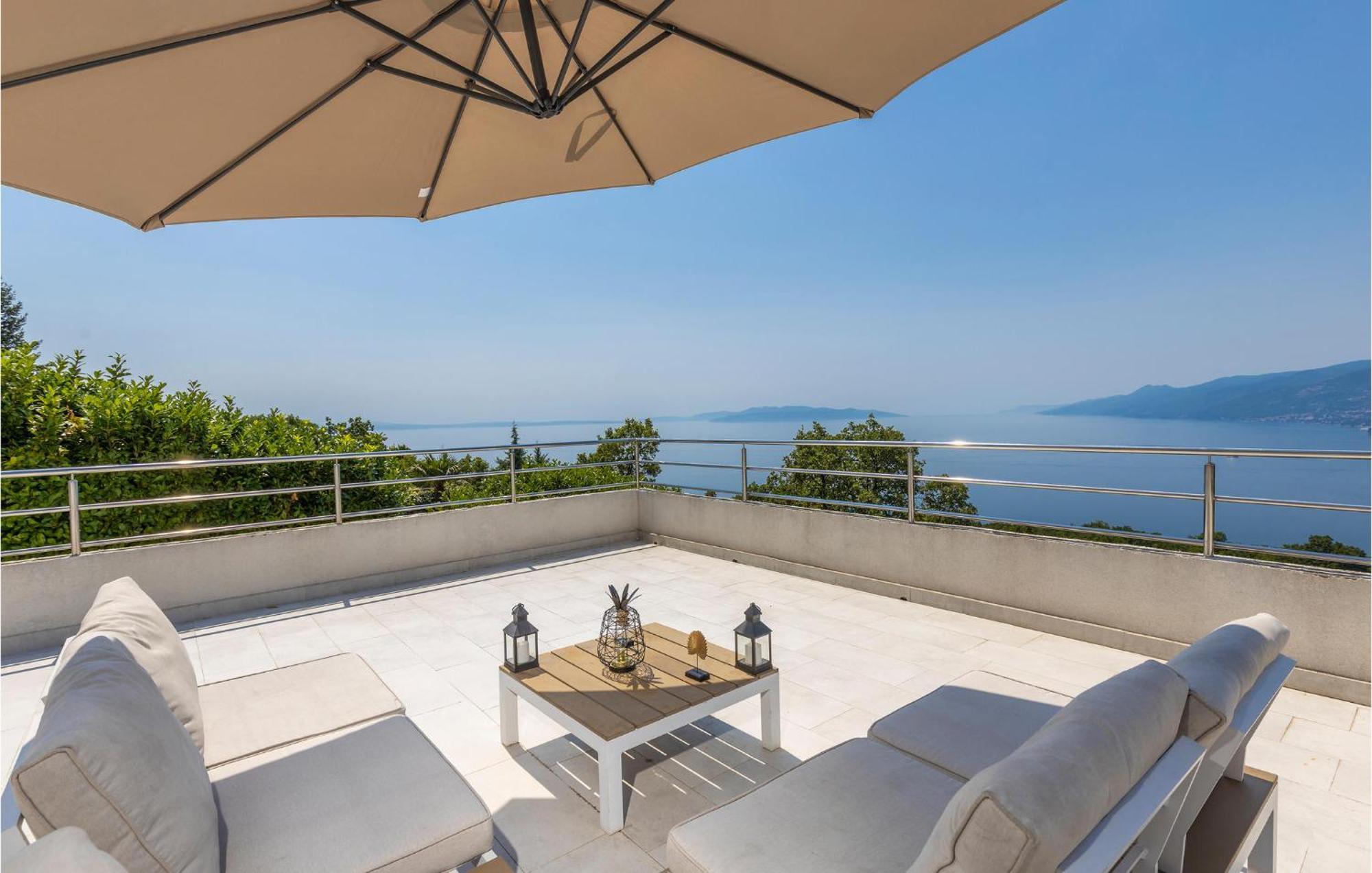 Amazing Apartment In Rijeka With Wifi Exterior foto